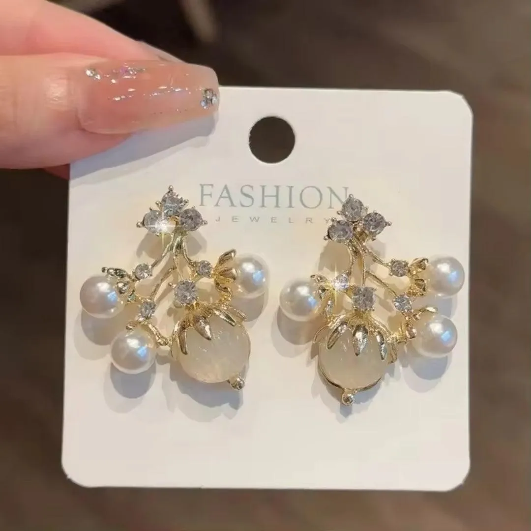 Elegant Pearl and Crystal Flower Earrings