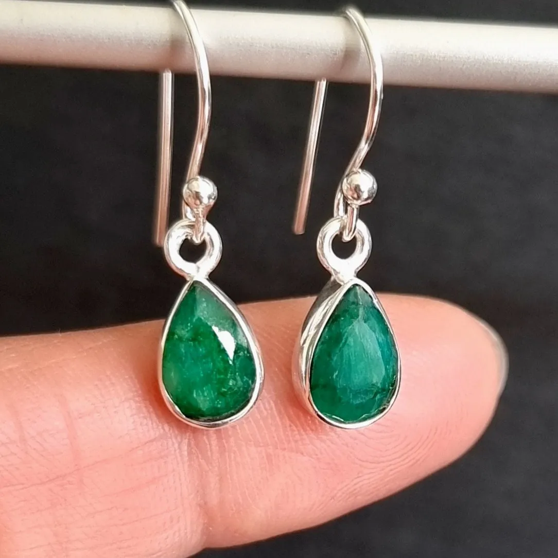 Emerald Teardrop 9mm x 6mm 925 Silver Earrings, E5EM