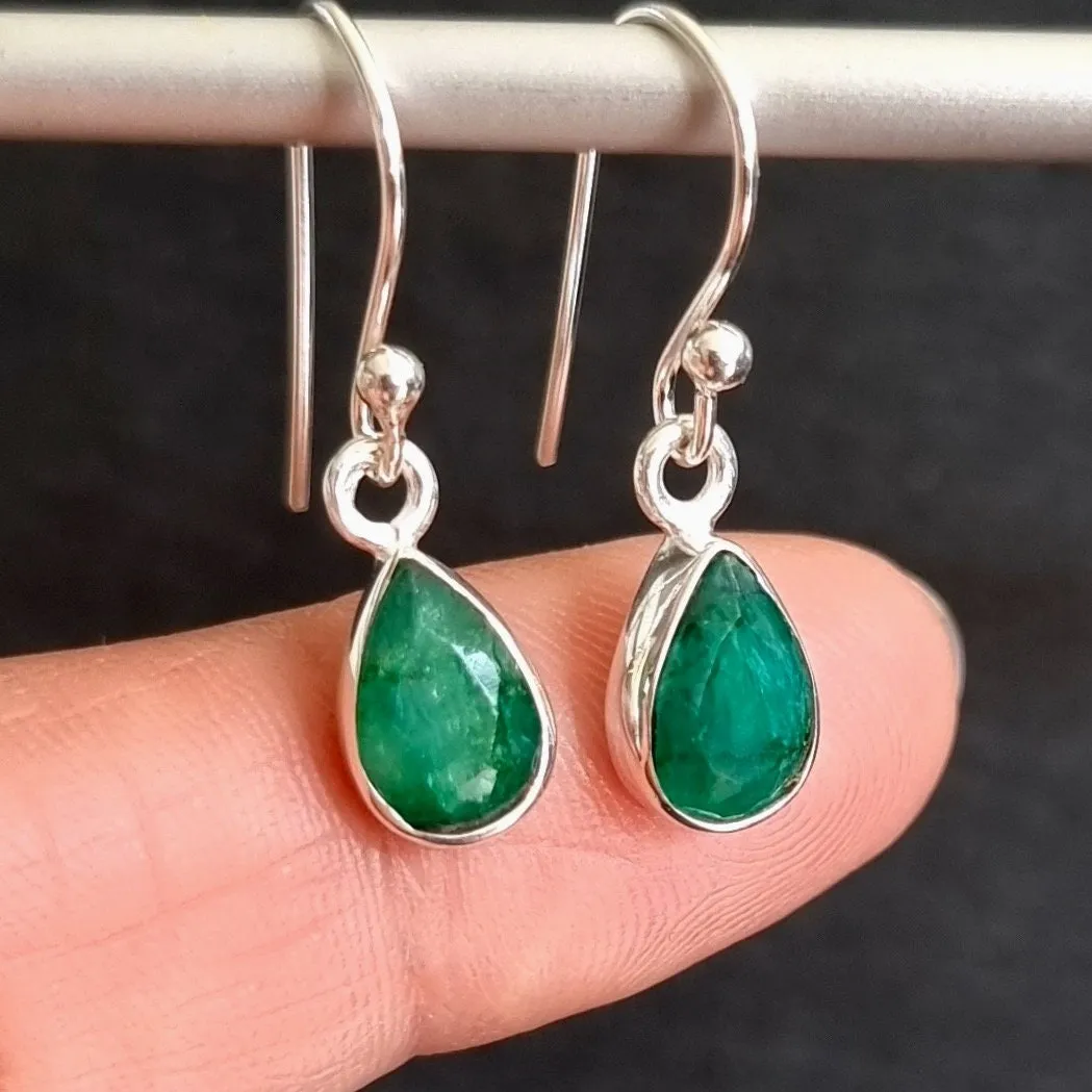 Emerald Teardrop 9mm x 6mm 925 Silver Earrings, E5EM