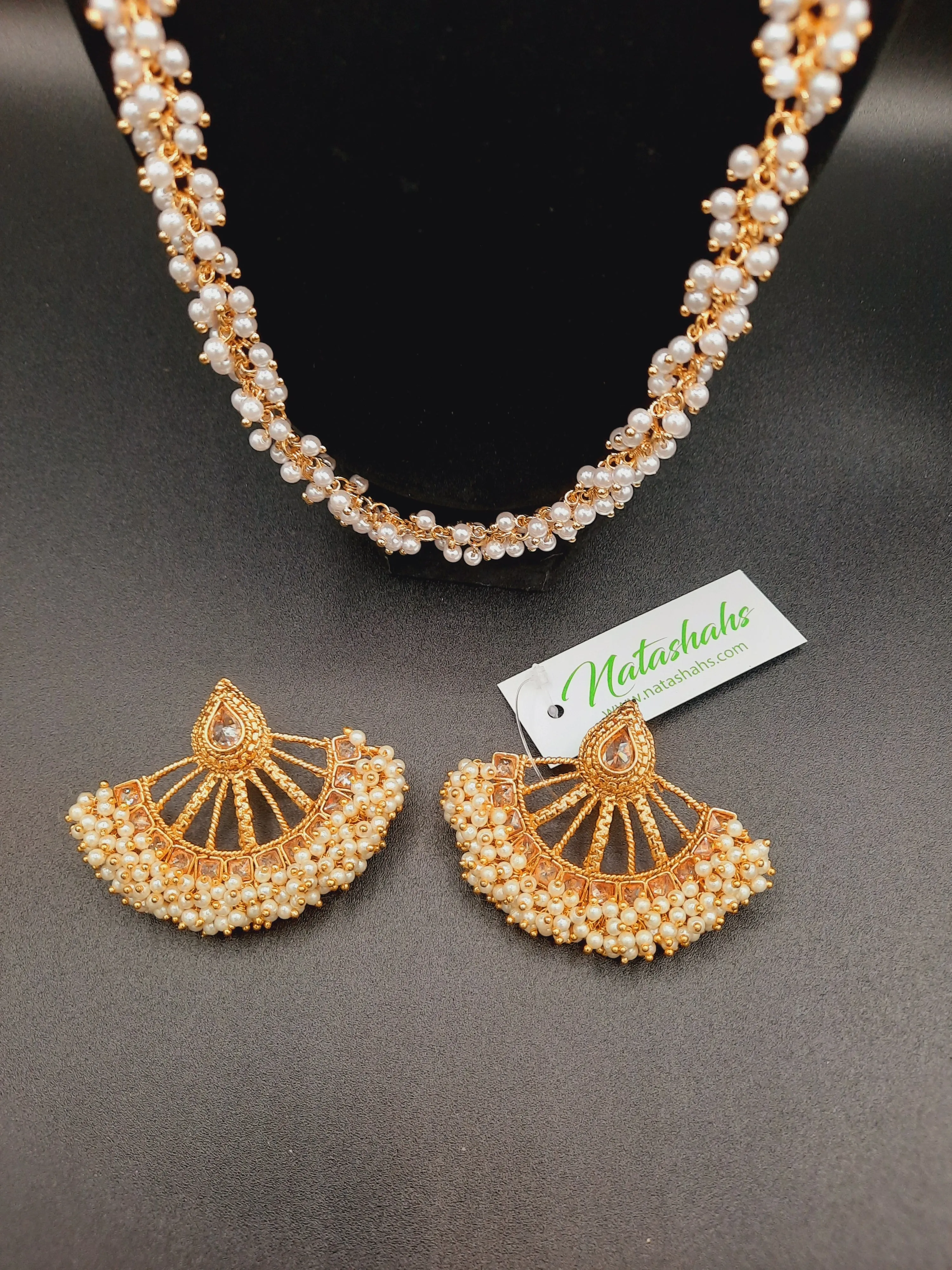 Golden half chrysanthemum gajra beats earrings with heavy beads necklace