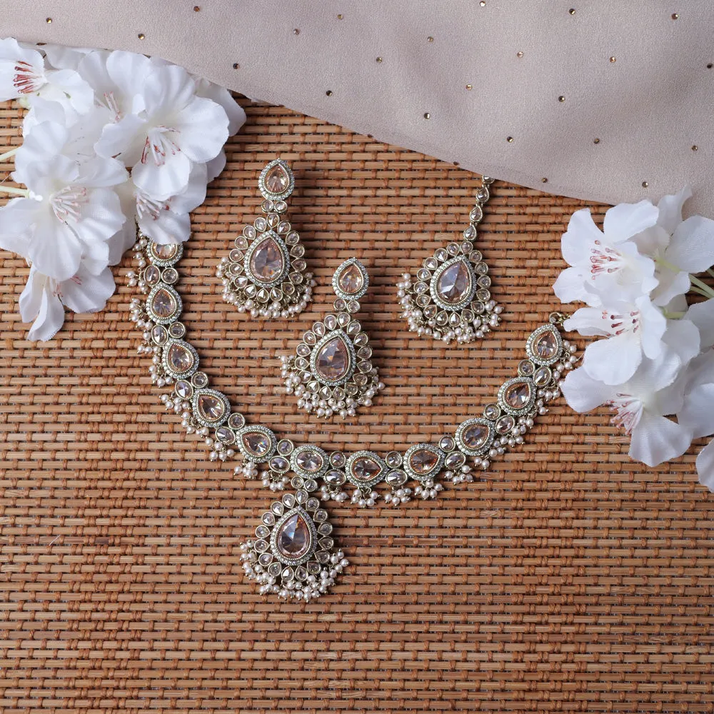 Inaya Necklace Set in Antique Gold