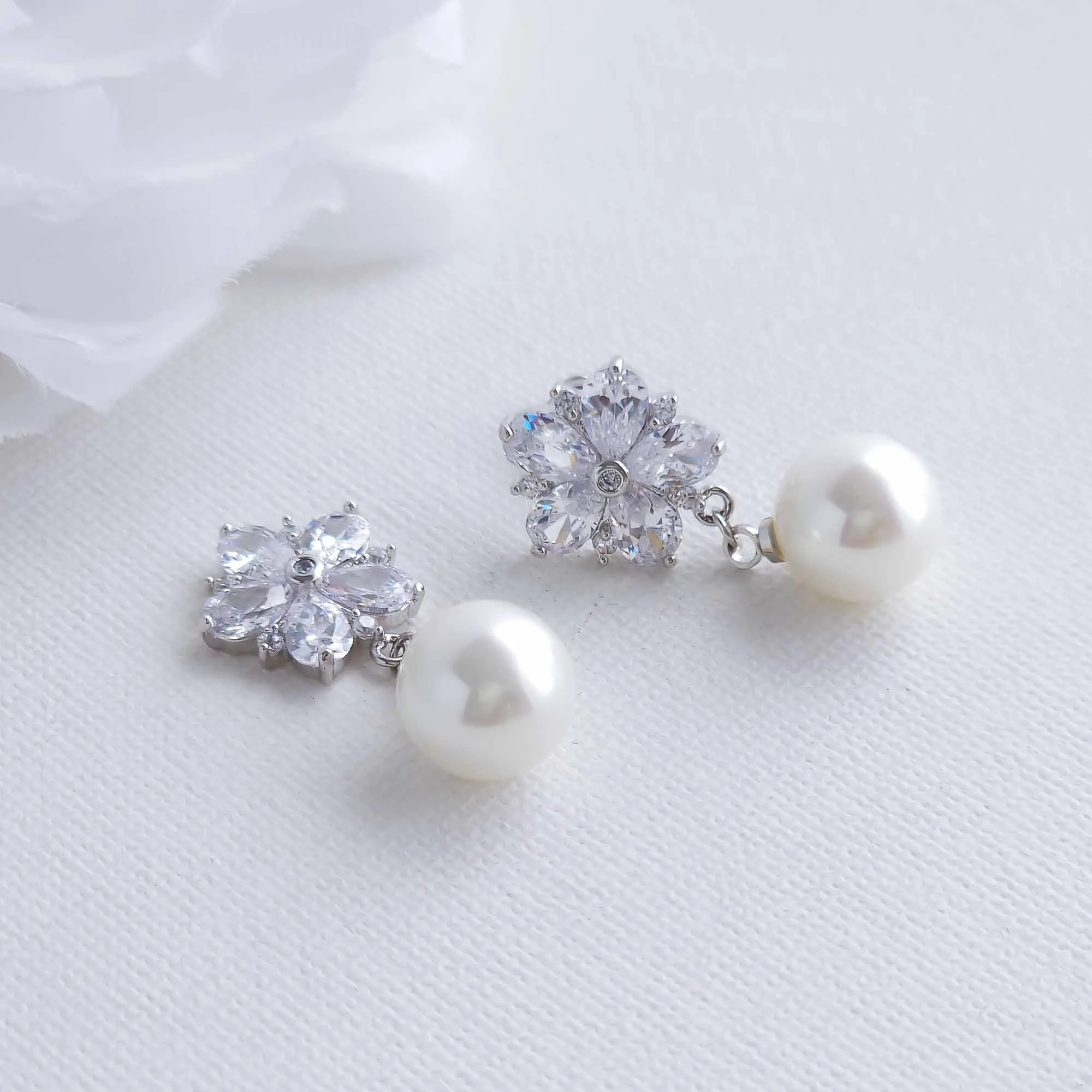 Pearl Drop Floral Earrings-Brielle